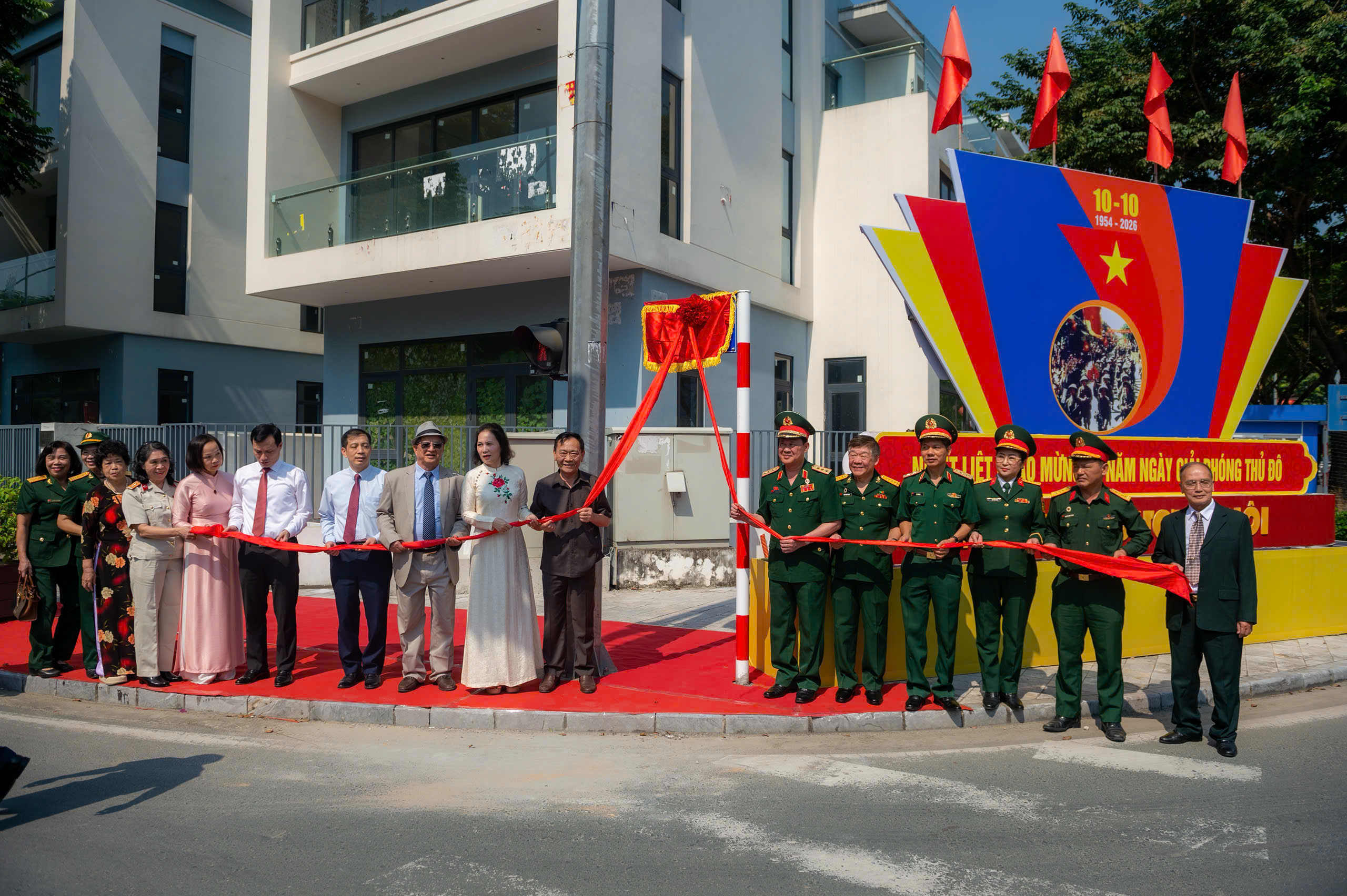 Hà Nội gắn biển tên phố mang tên Trung tướng Vũ Nam Long